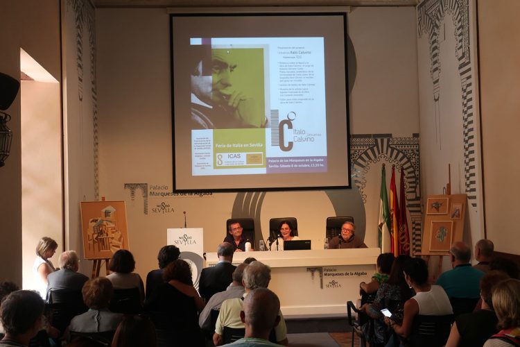 Conferencia en la Feria de Italia en el salón de actos del Palacio de los Marqueses de la Algaba, Sevilla.